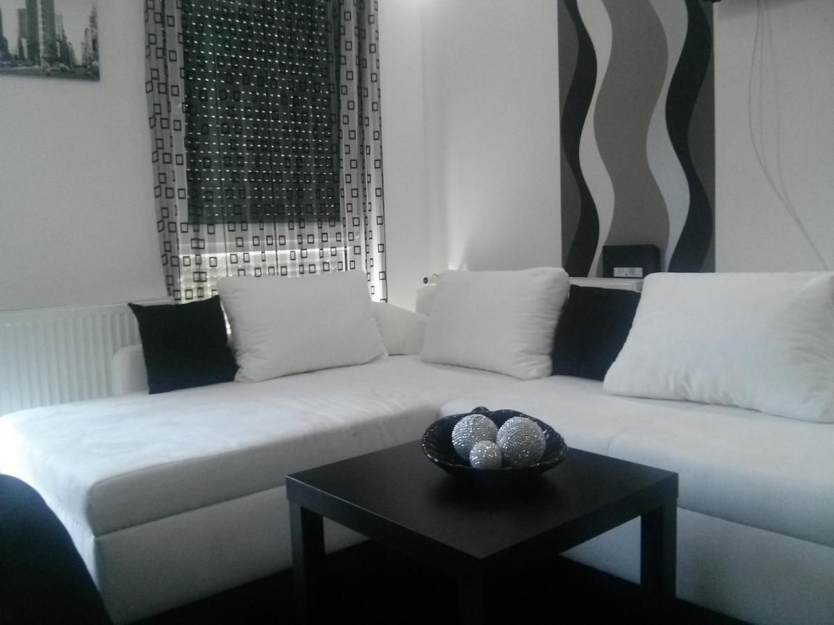Fészek Apartman - Housity