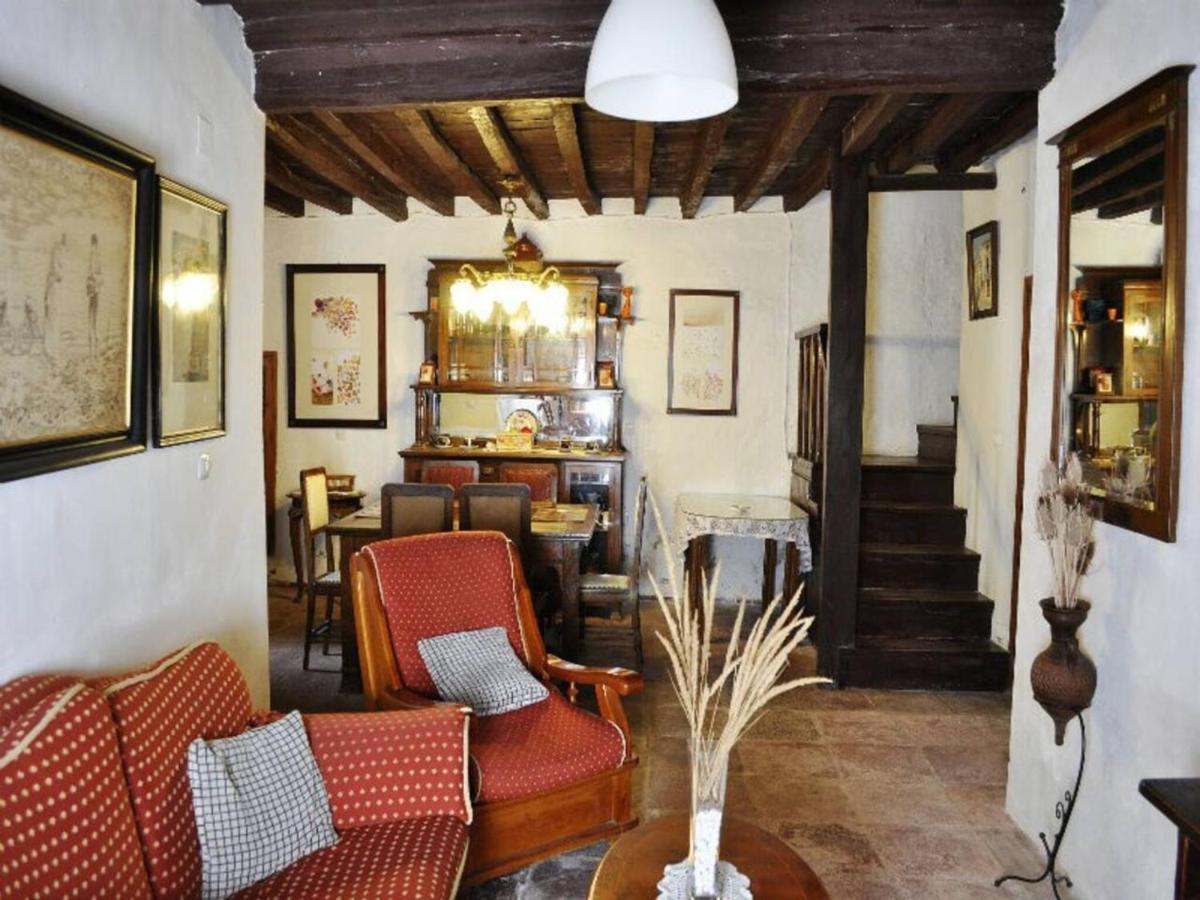 Charming house in Grazalema with cosy fireplace - Housity