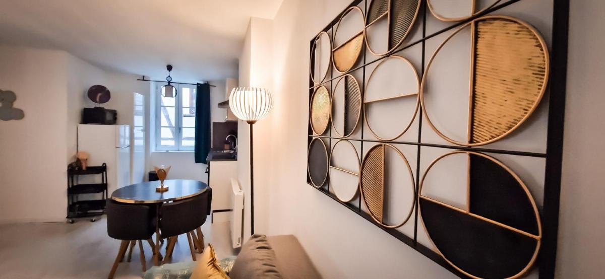 L'Art Déco 3 étoiles Wifi, Netflix, Disney, Coeur de Bastide - Housity