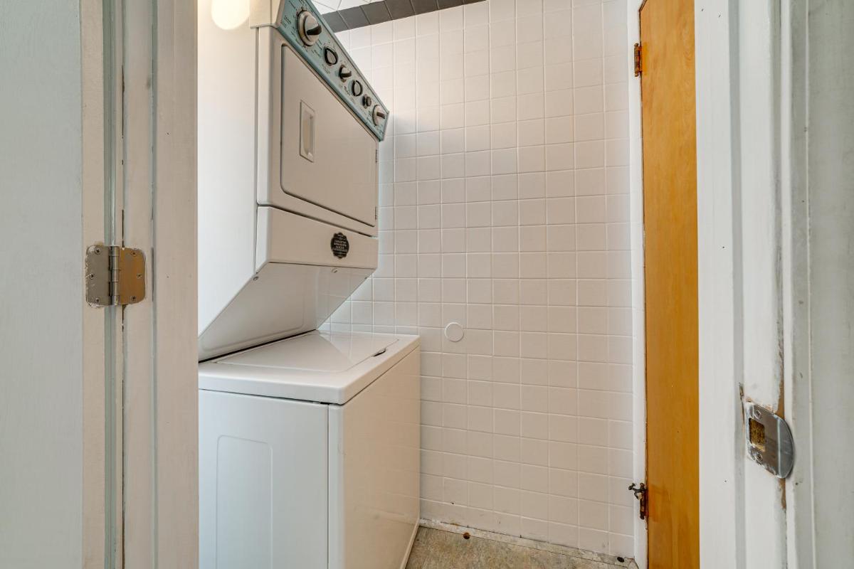 Cozy Pittsburgh Vacation Rental about 2 Mi to Downtown - Housity