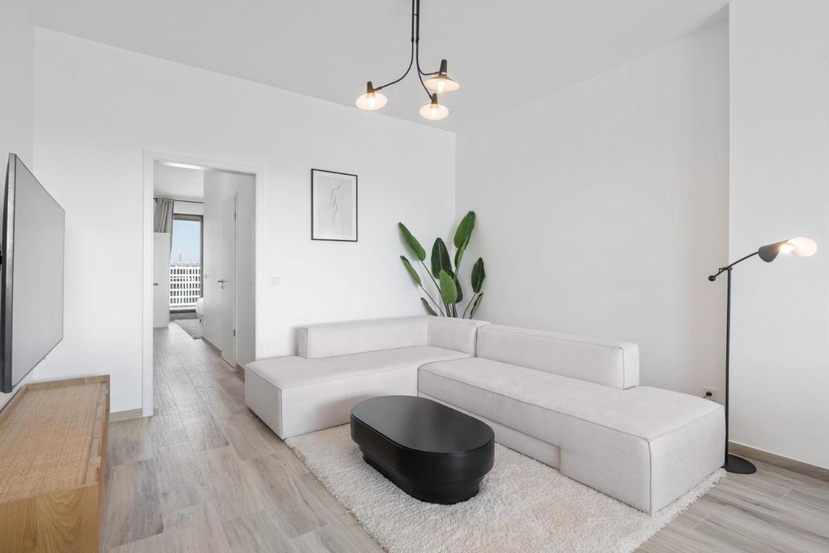 Suitetrails - Beautiful Penthouse close to University Esch