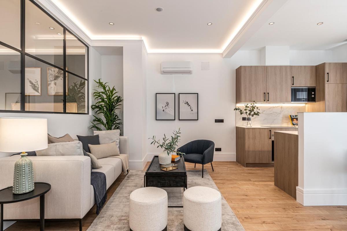 MH Apartments Soho Madrid - Housity