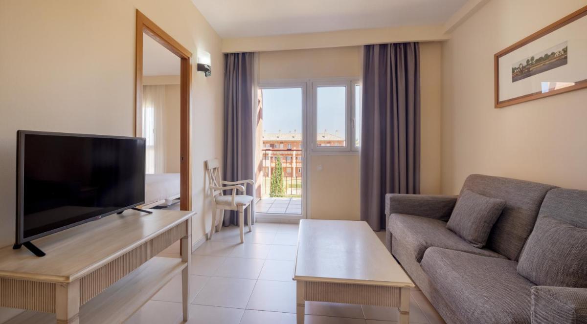 Ilunion Sancti Petri - Housity