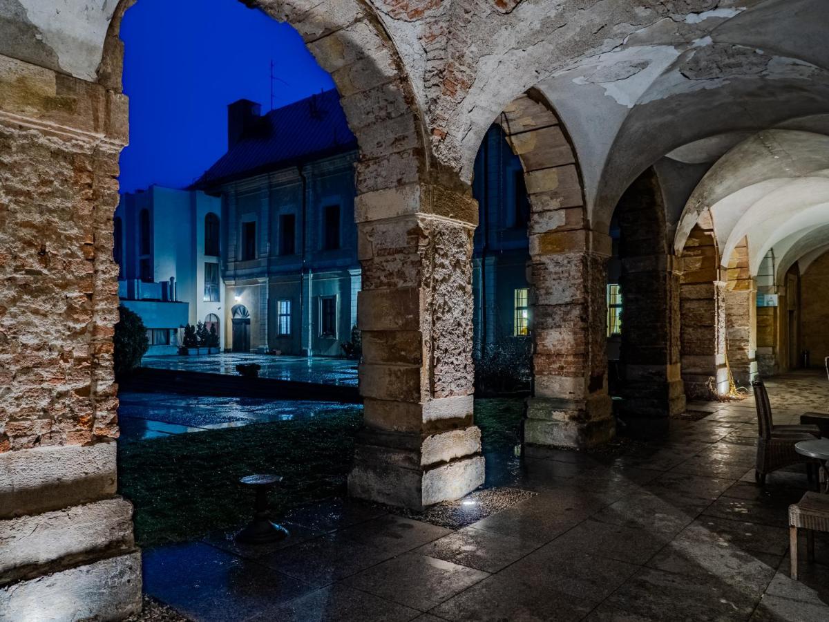 Zamek Międzylesie - Housity
