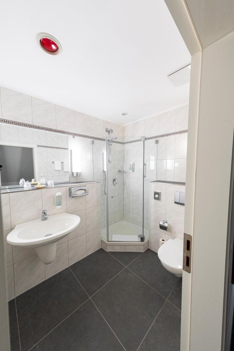 Bernstein Schlosshotel Ballenstedt - Housity
