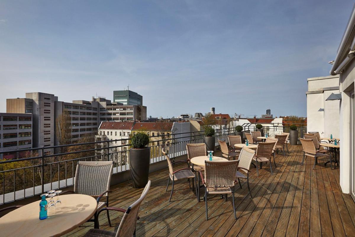 Ein Balkon oder eine Terrasse in der Unterkunft HYPERION Hotel Berlin