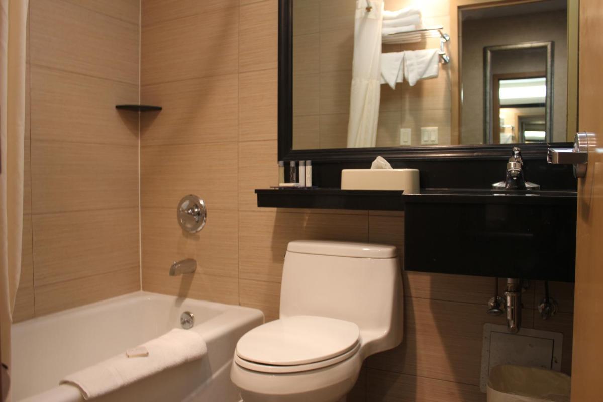 Bellerose Inn - Housity