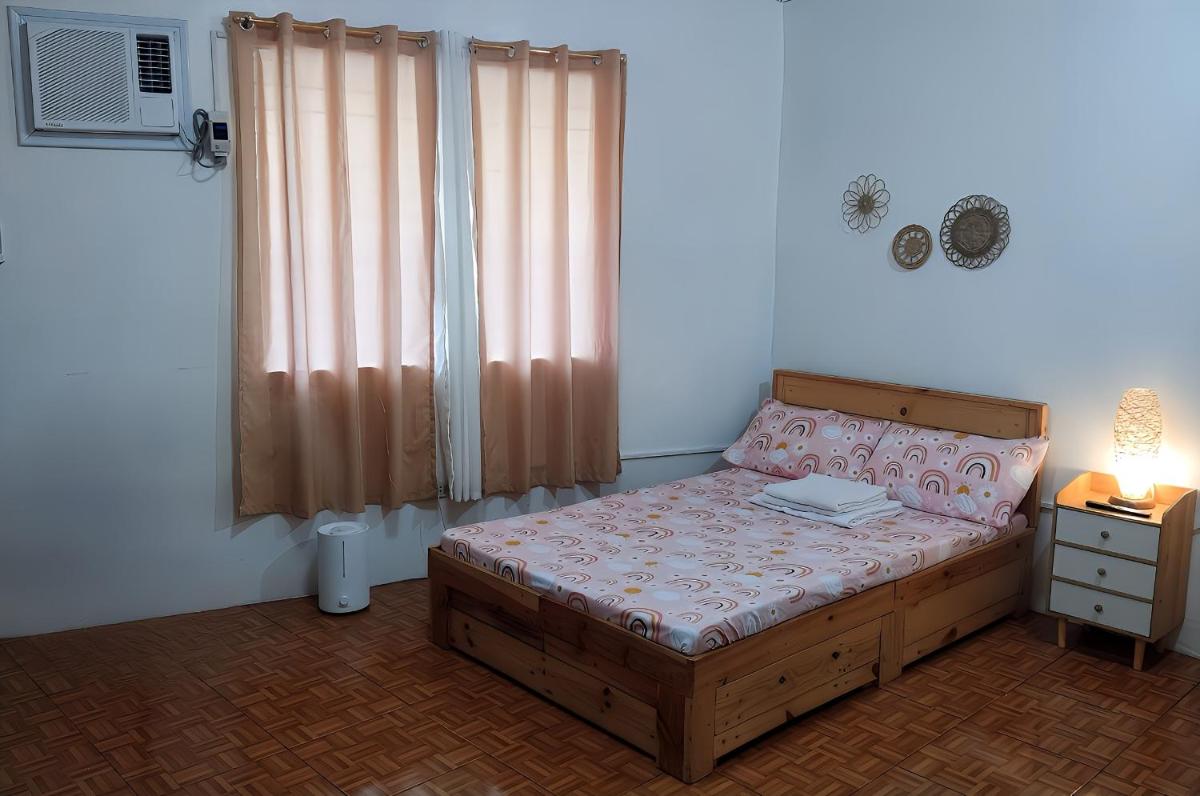 Wilhelmina's Staycation - North Caloocan - Housity