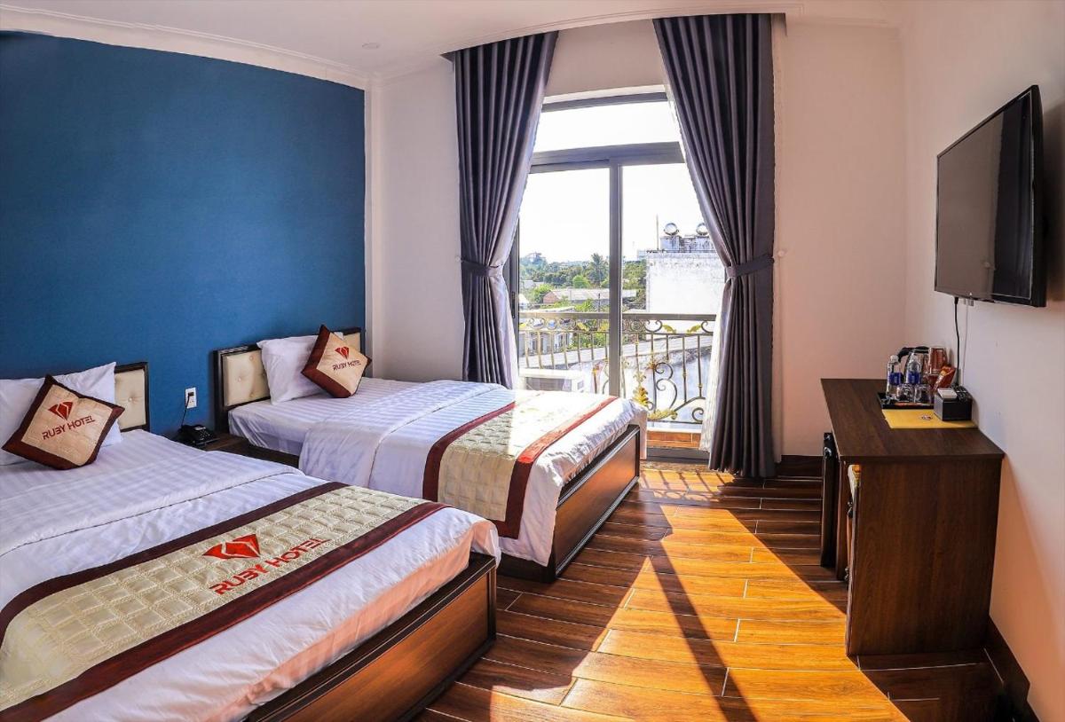 RUBY HOTEL Vĩnh Long - Hizvo