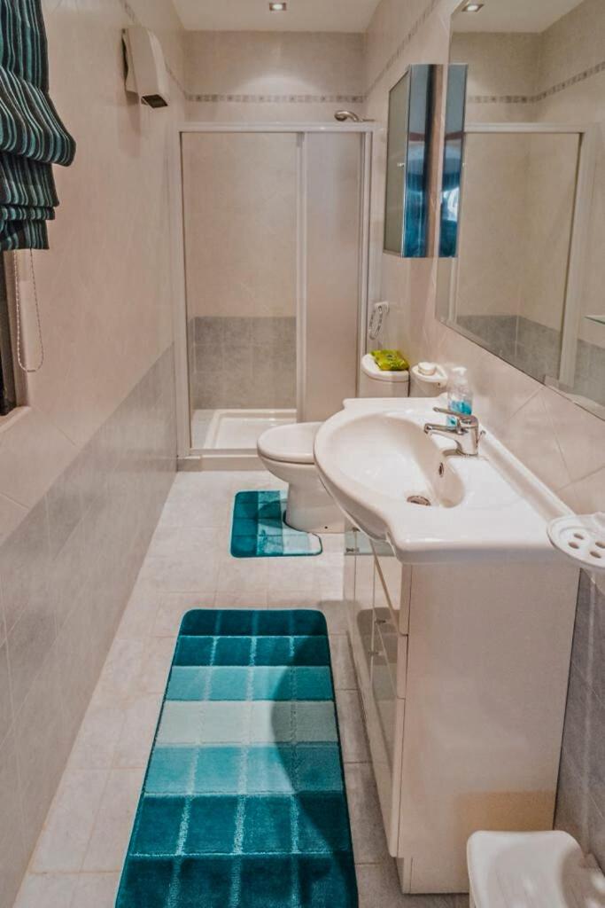 2 Bedroom Seafront Duplex Penthouse in the heart of Spinola Bay - Housity