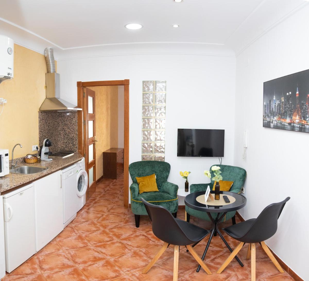 Alojamiento Yecla Centro by piso cerca Plaza Mayor - Housity