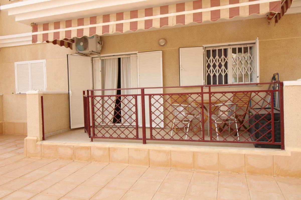 Elvira Home, apartamento en La Mata, Torrevieja AQ-120 - Housity