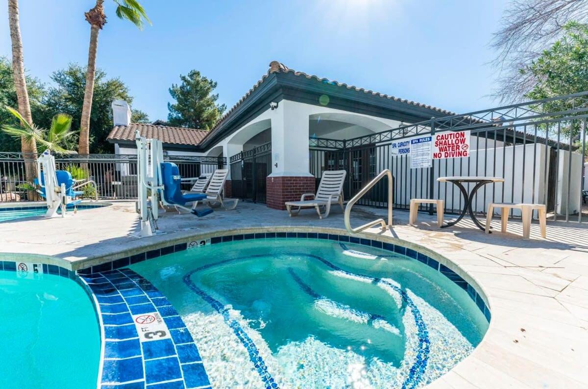 Chandler 1 bd 1 b Classic unrenovated apartment - Housity
