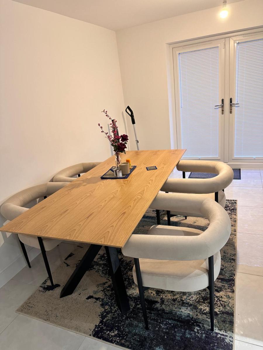 Stylish Lux - Housity