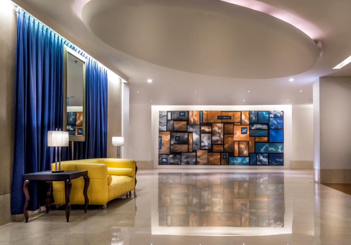 Grandkemang Hotel - Housity