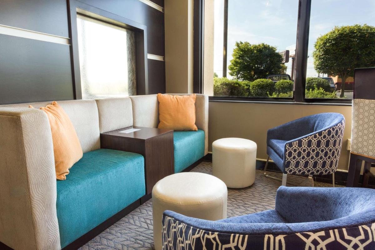 Drury Inn & Suites Greensboro - Housity