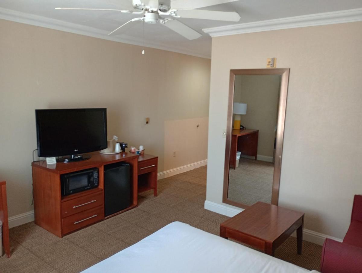 SAMIR Stay at NW Expressway - Housity