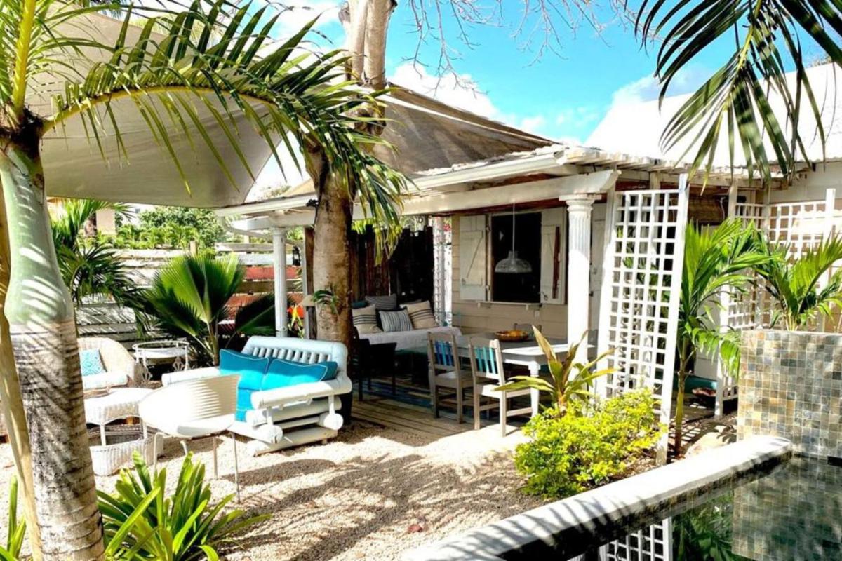 Charming house near Ilot Fortier with private pool - Housity