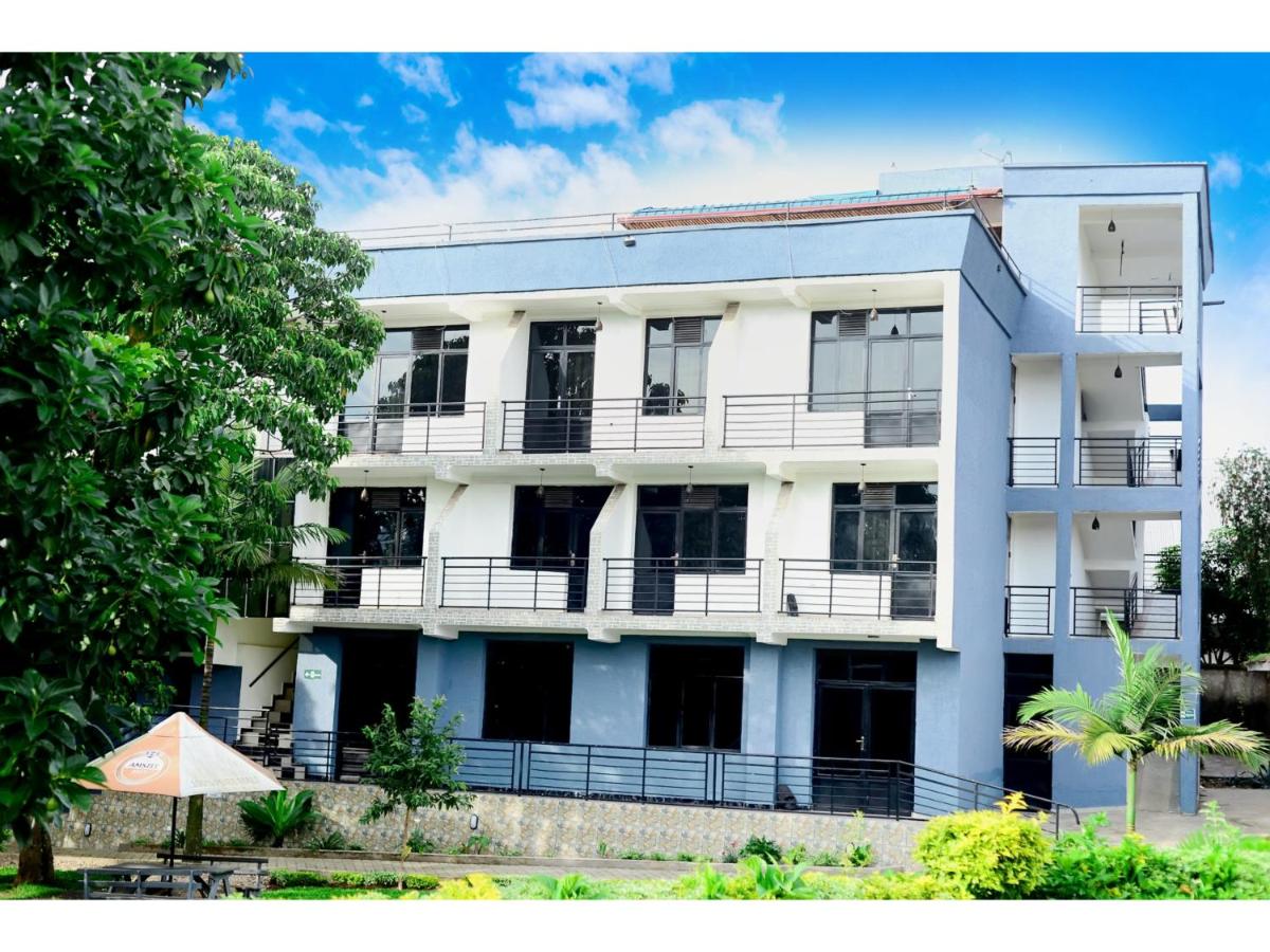 Planete Hotel - Housity