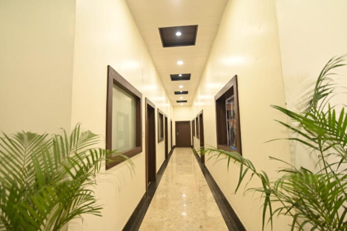 Hotel Siyaram Ayodhya - Housity