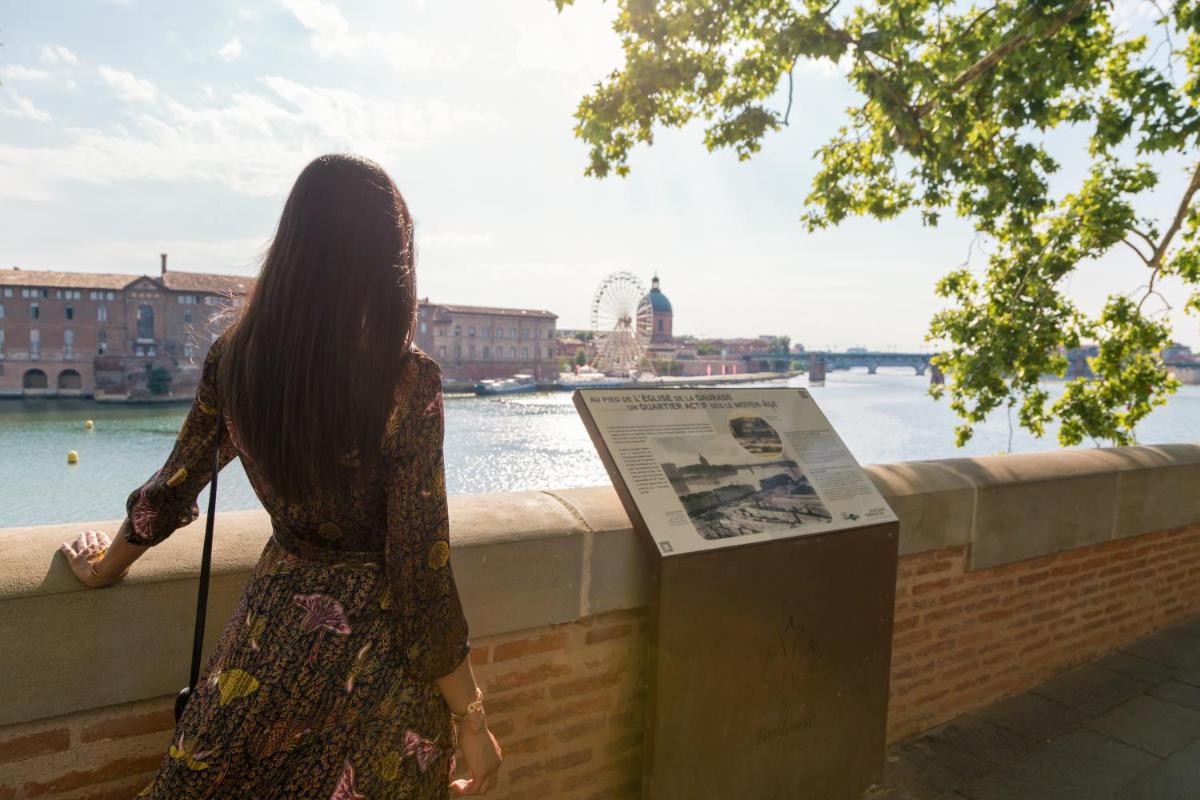 Vue sur la rivière ou le fleuve situé(e) à proximité de l'hôtel