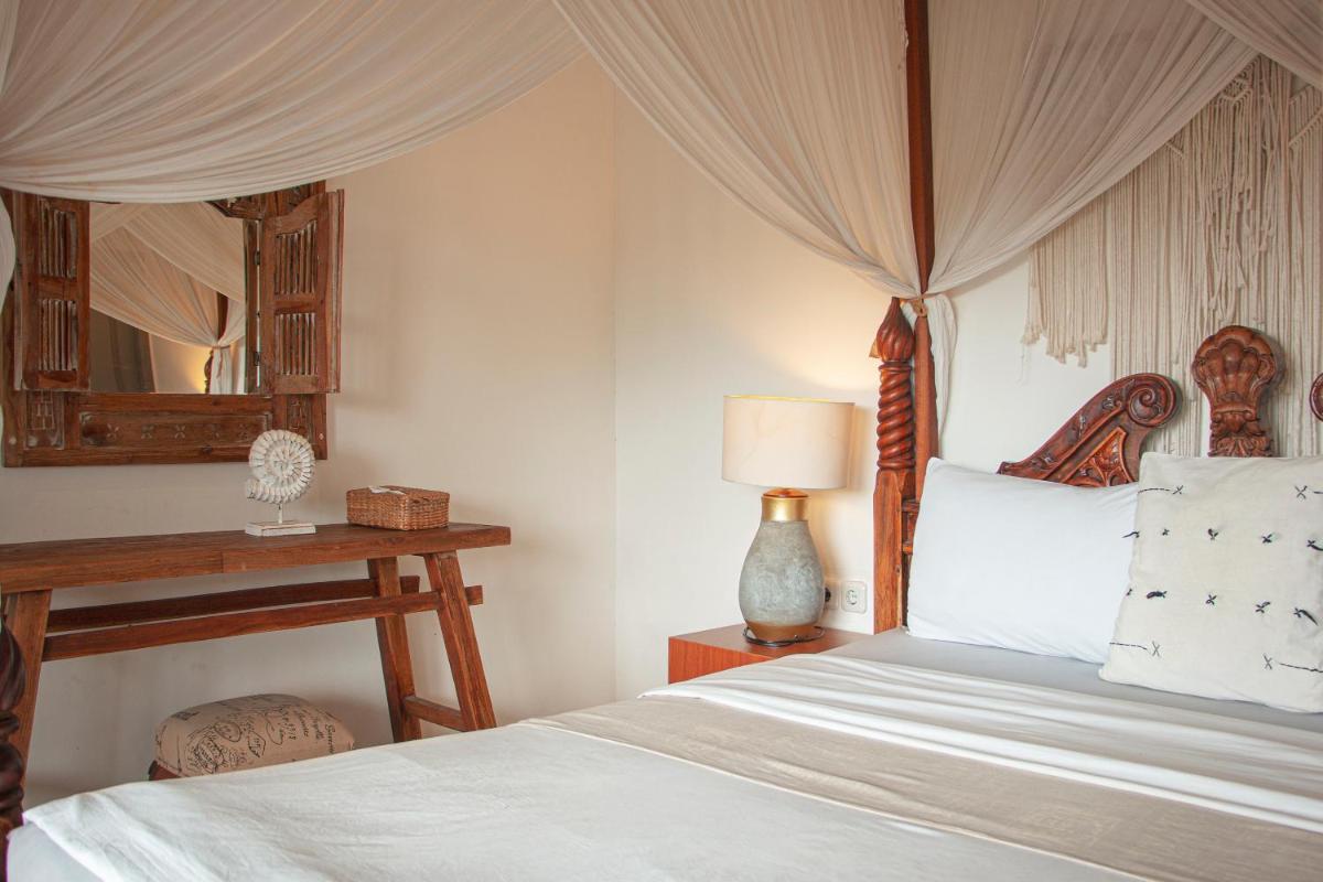 Suitetrails - Villa Holy By The Villas 100