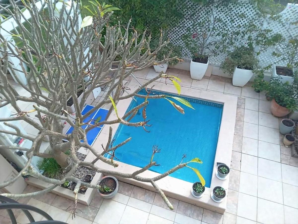Constantia HomeStay - Housity