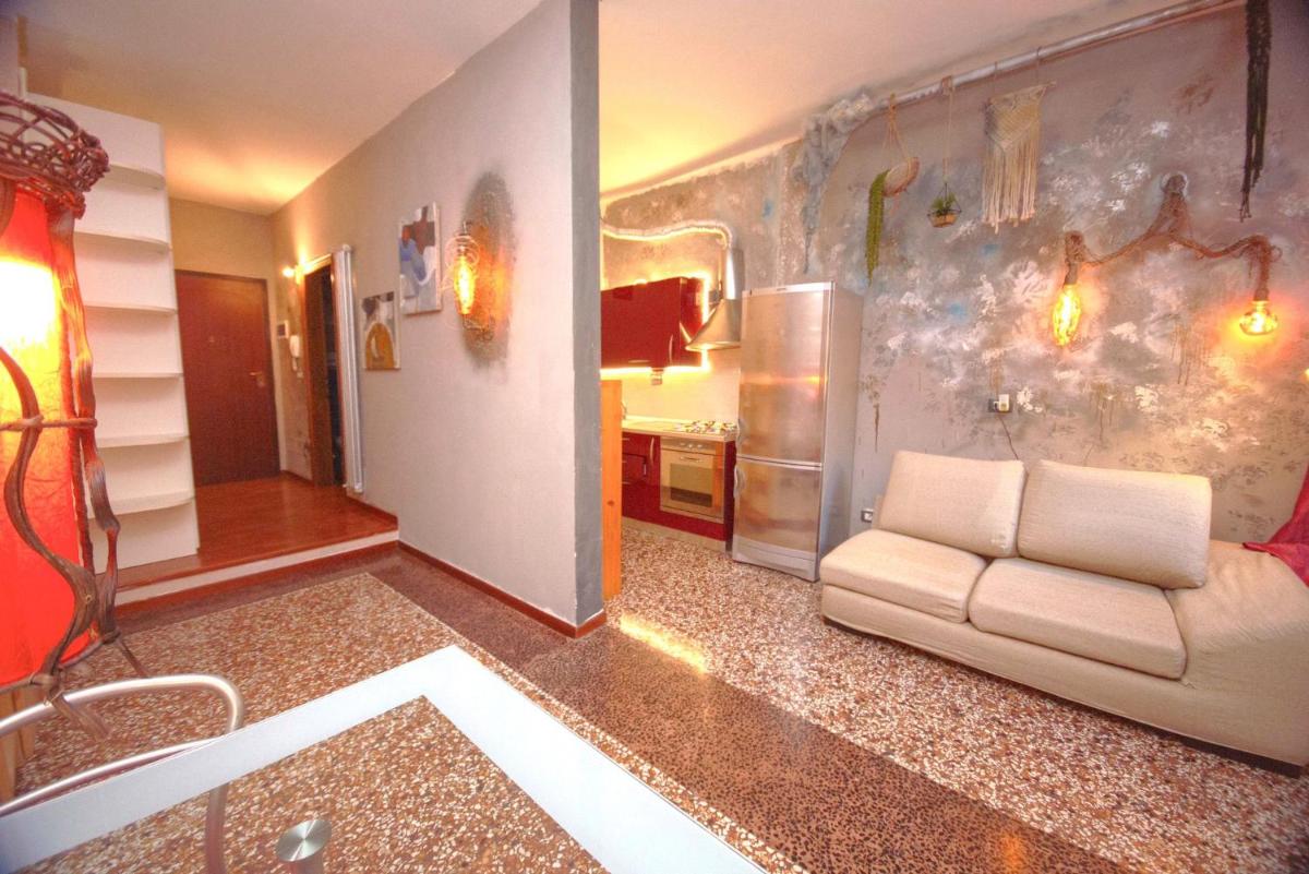 ZAMBONI House Deluxe - Housity