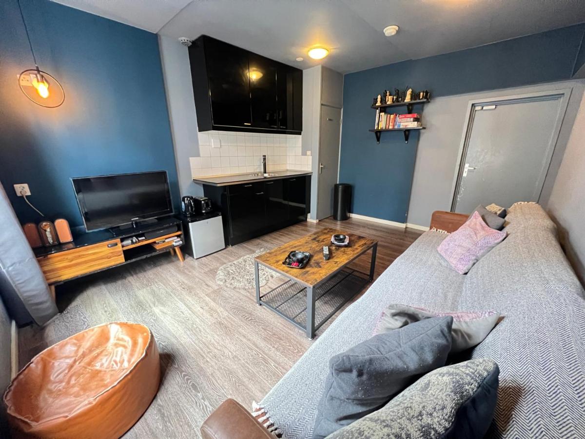 7B&B - Housity