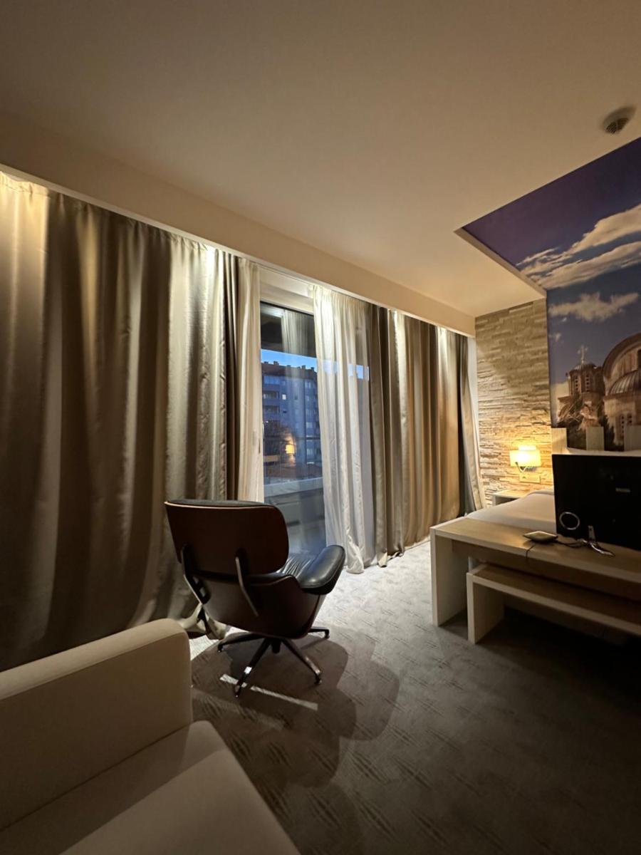 Hotel Nar - Housity
