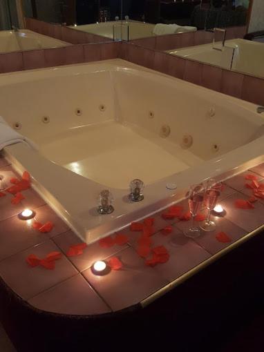 Stone Creek Inn - Housity