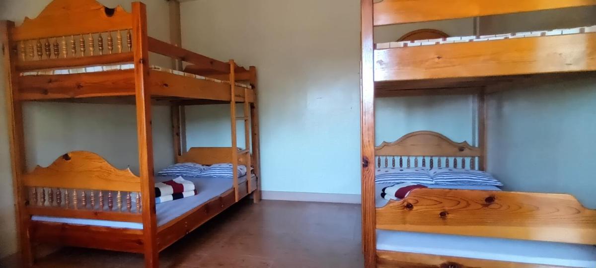 Azaeleas Lodging House - Housity