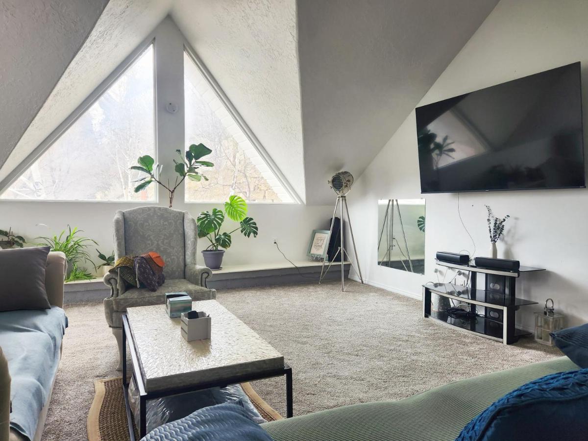Large 3200sf A-Frame House close to Snowbird Alta Ski &Stunning Mountain View! - Housity