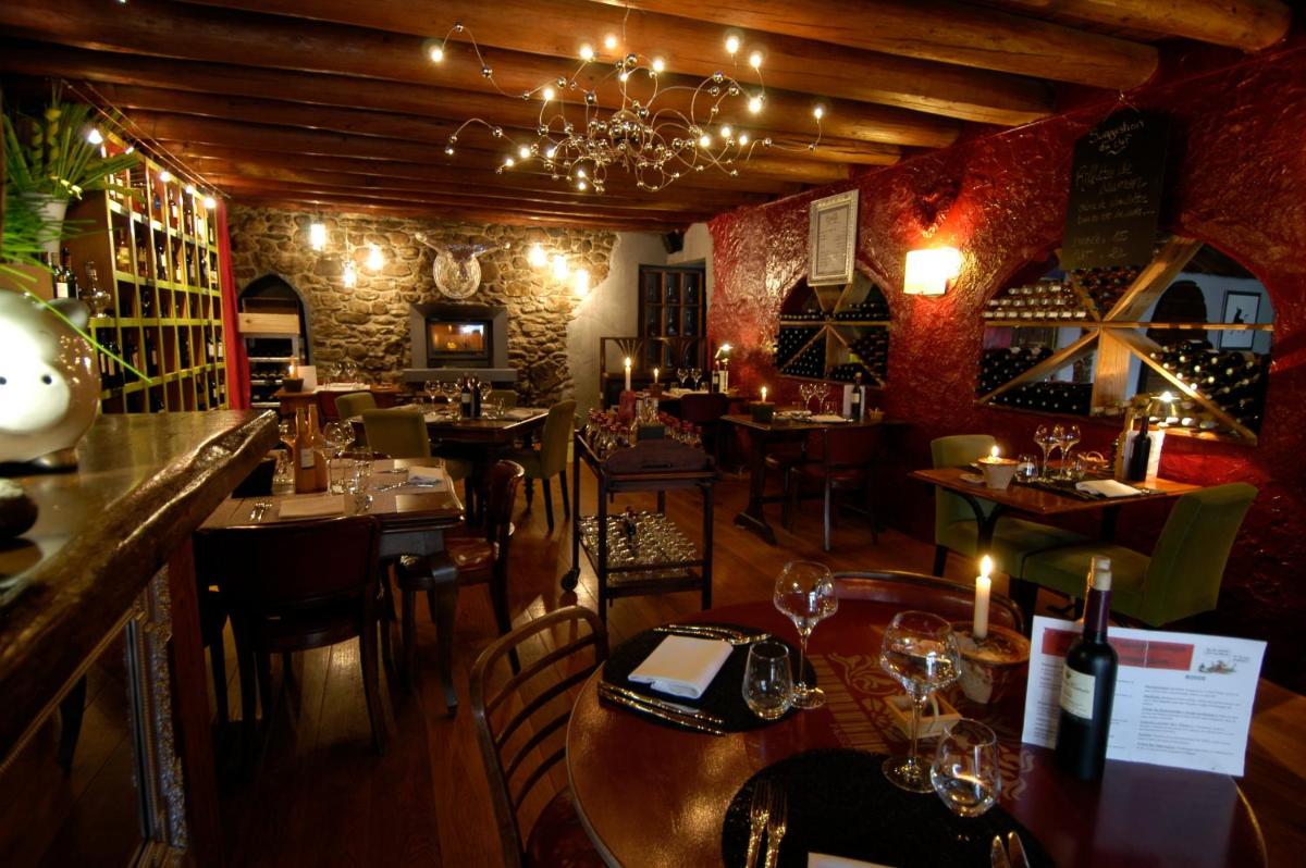 Auberge De Maison Rouge - Housity