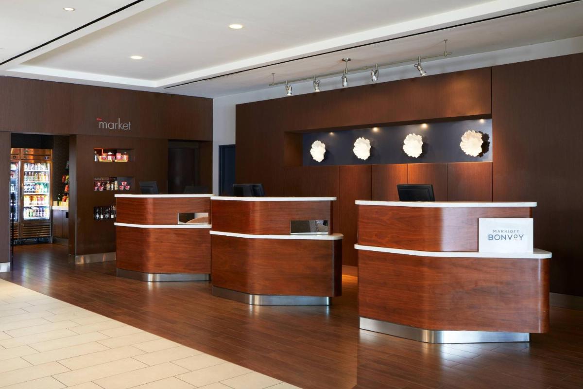 Courtyard by Marriott Los Angeles LAX / Century Boulevard - Housity