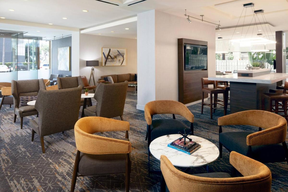 Courtyard by Marriott Los Angeles LAX / Century Boulevard - Housity