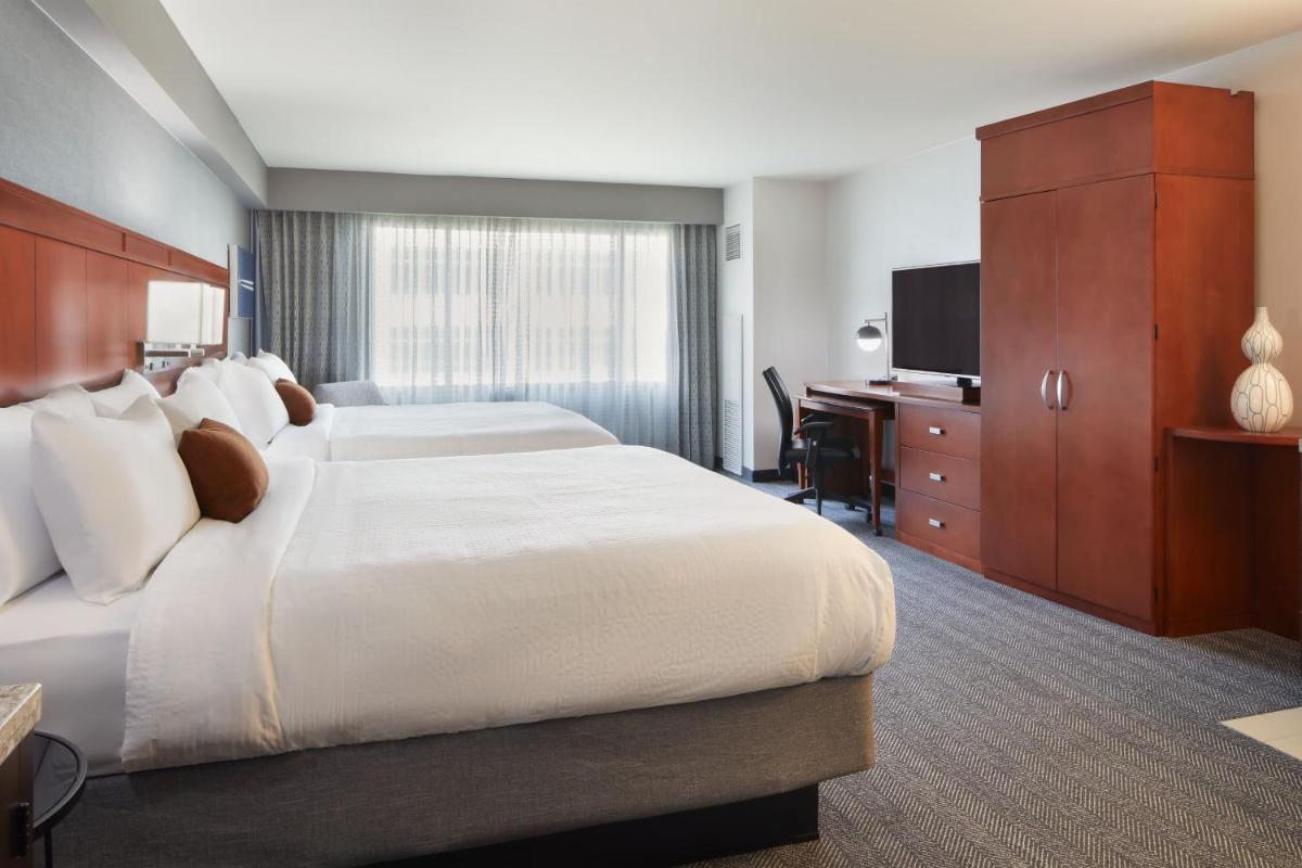 Courtyard by Marriott Los Angeles LAX / Century Boulevard - Housity