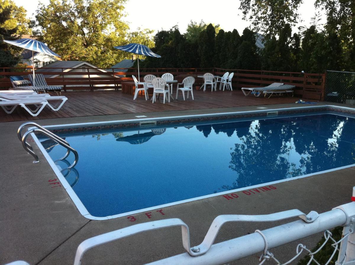 Cocoa Country Inn Hershey - Housity