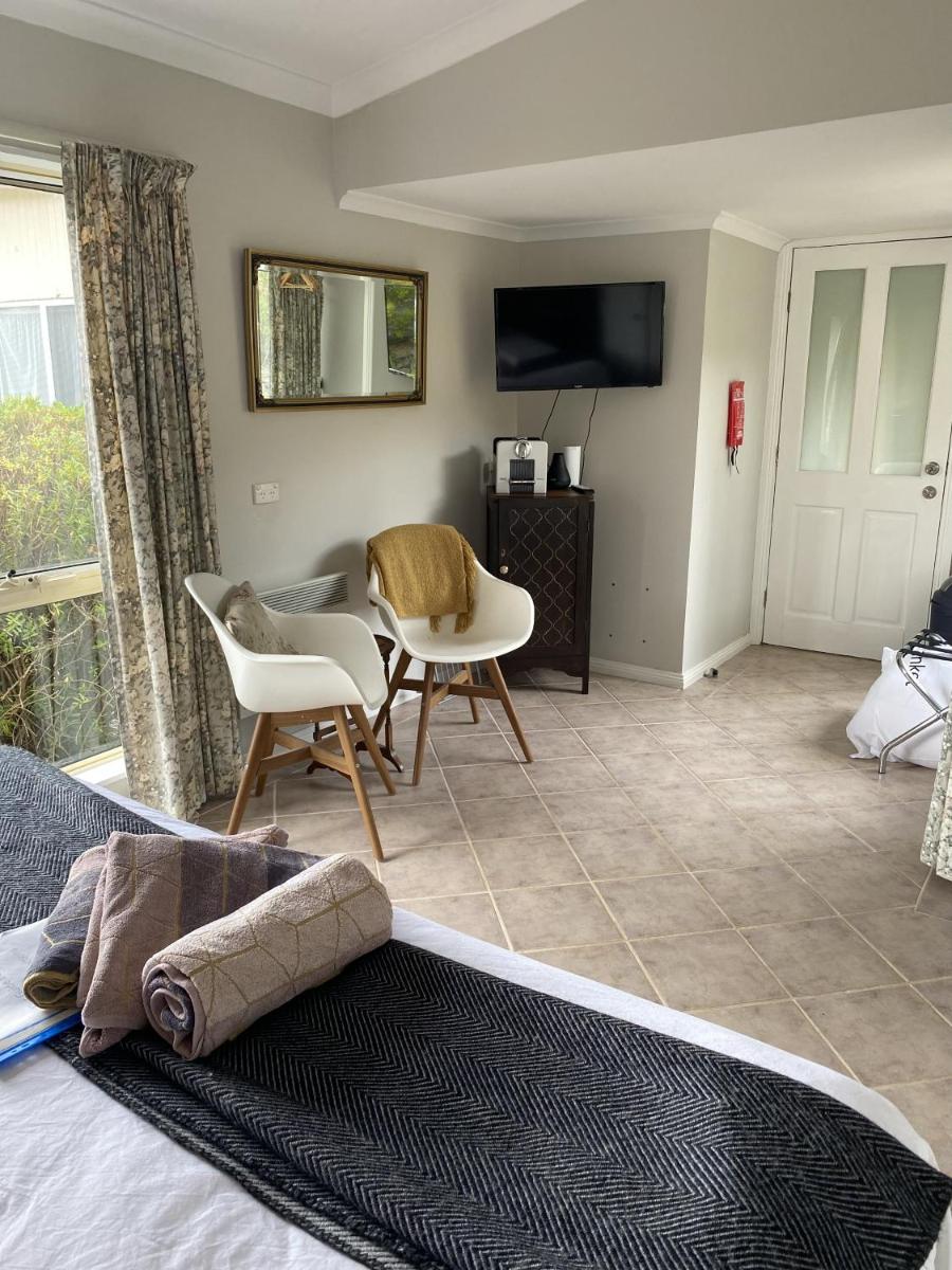 The King Bed Suite at Mill Cottage - Housity