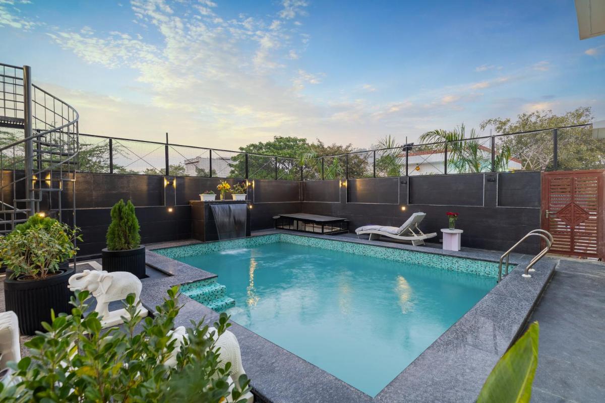 Hotel Blue Chip By Downtown - Near Udaipur Airport - Housity