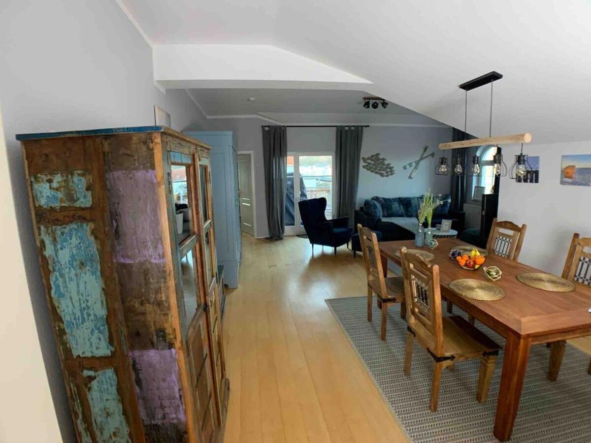 discovAIR Graal-Müritz -Villa Victoria- Strandnah mit Netflix - Housity