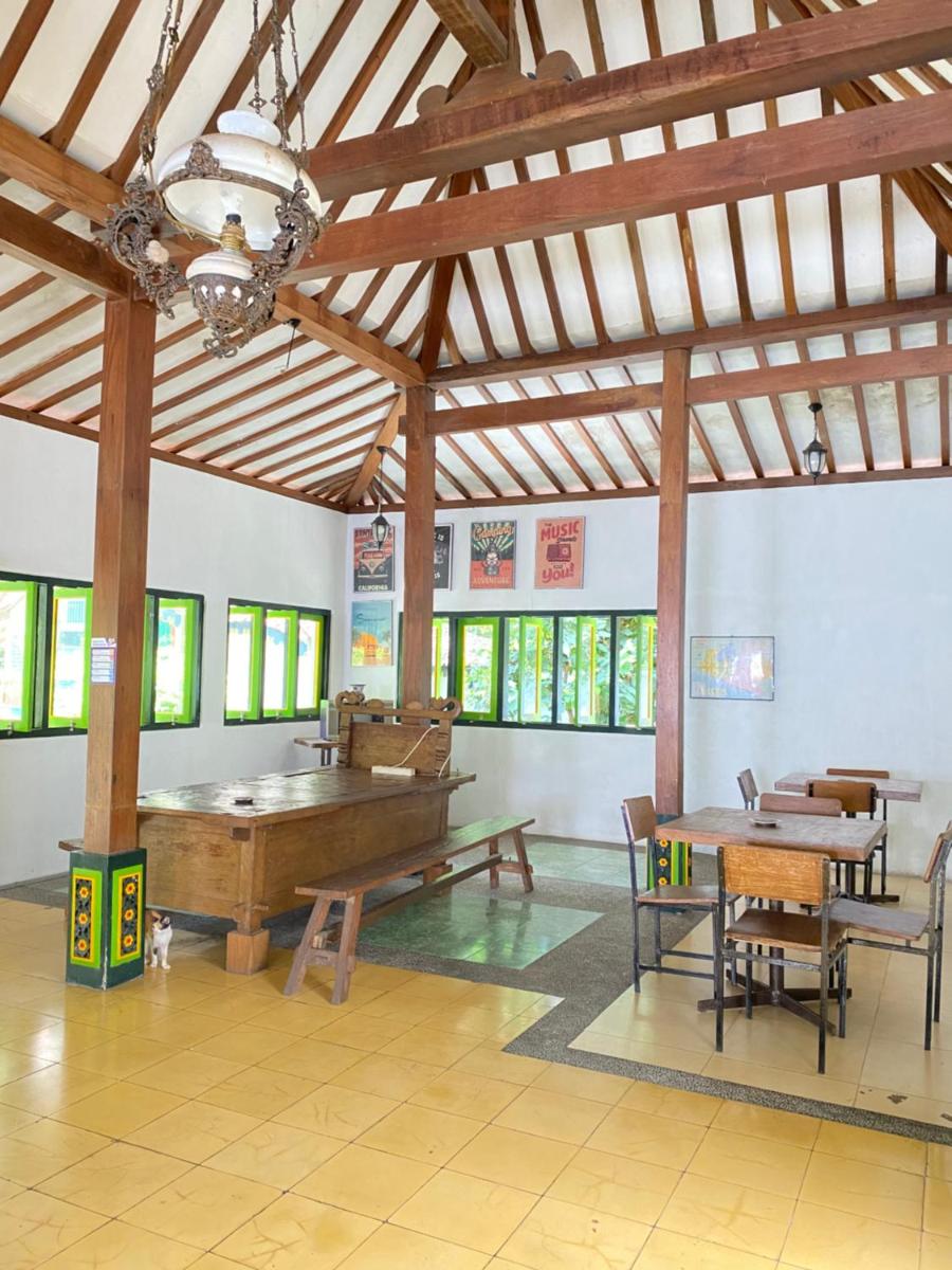 Sonosewu Guesthouse Syariah - Housity