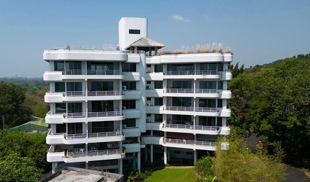 Suitetrails - TRIPLET Suite Rayong Seaview Private Beach