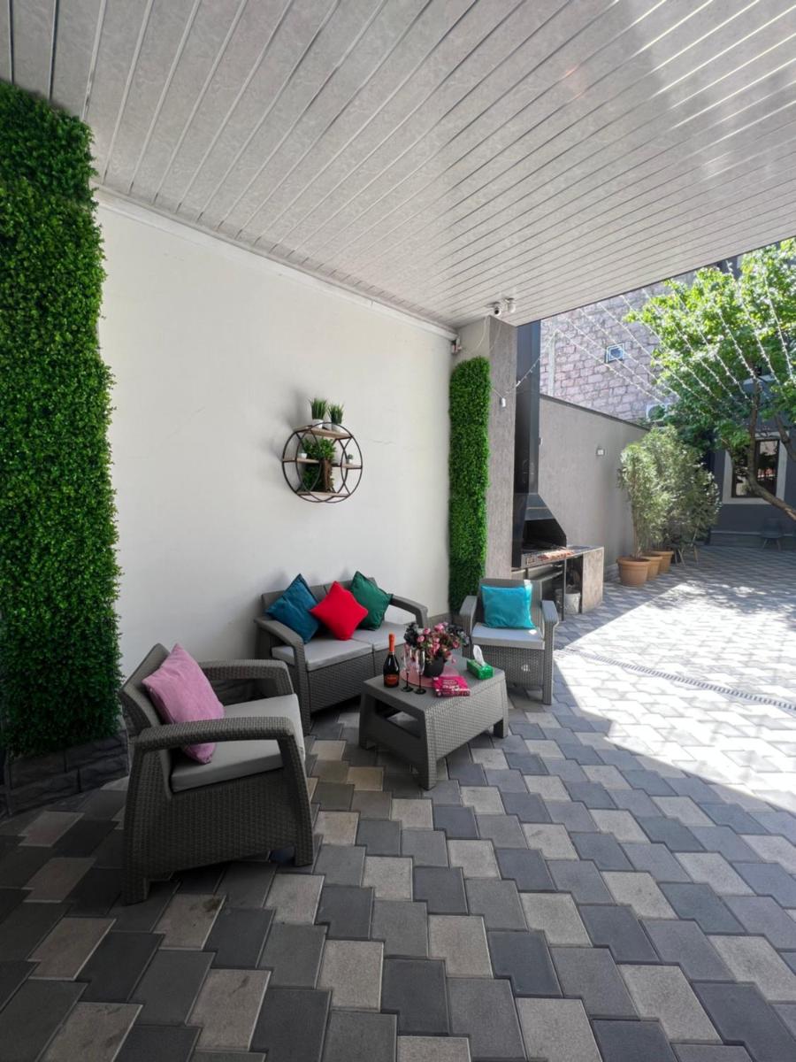 Suitetrails - Cosy Apartment with Good Location Self Check In