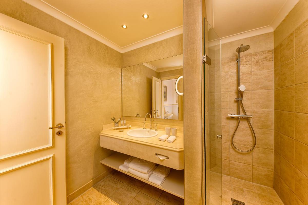 Ein Badezimmer in der Unterkunft Alter Meierhof Glücksburg