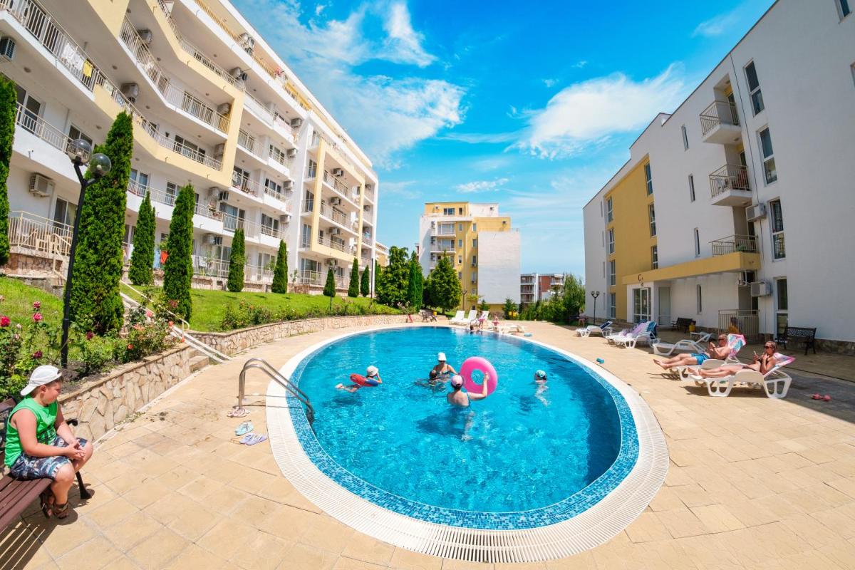 Imperial and Crown Fort Noks Grand Resort - Housity