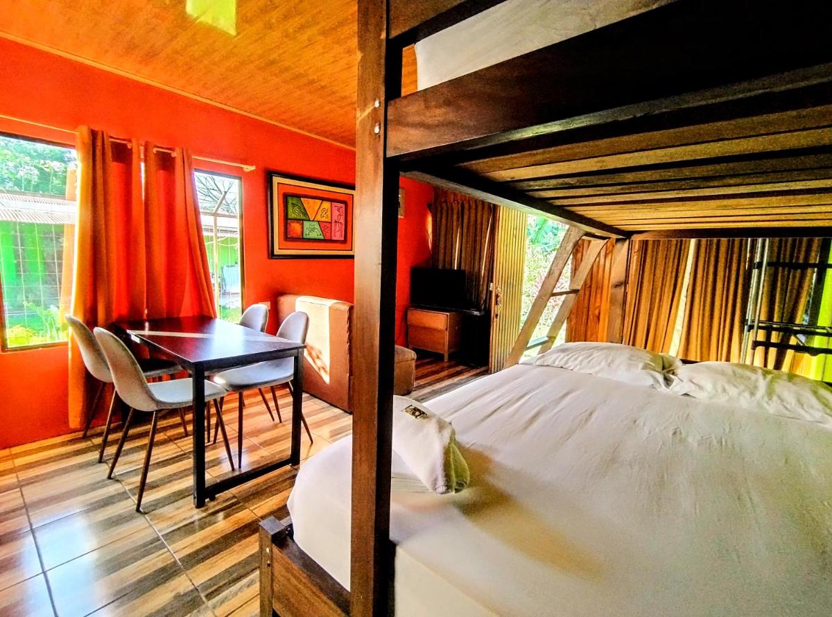 Cabinas Río Frío - Housity