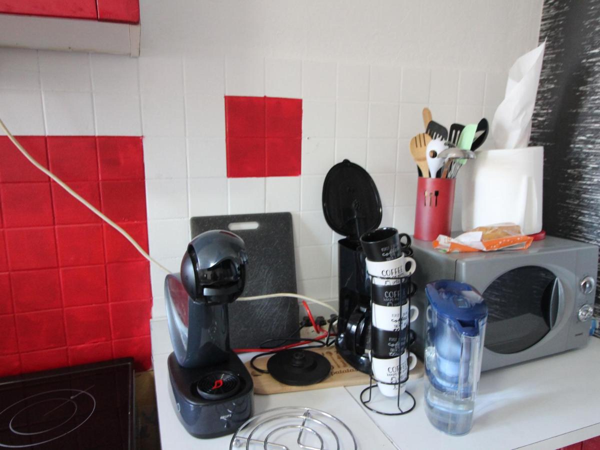 Appartement spacieux, cheminée décorative, parking privé, proche commodités - FR-1-589-390 - Housity