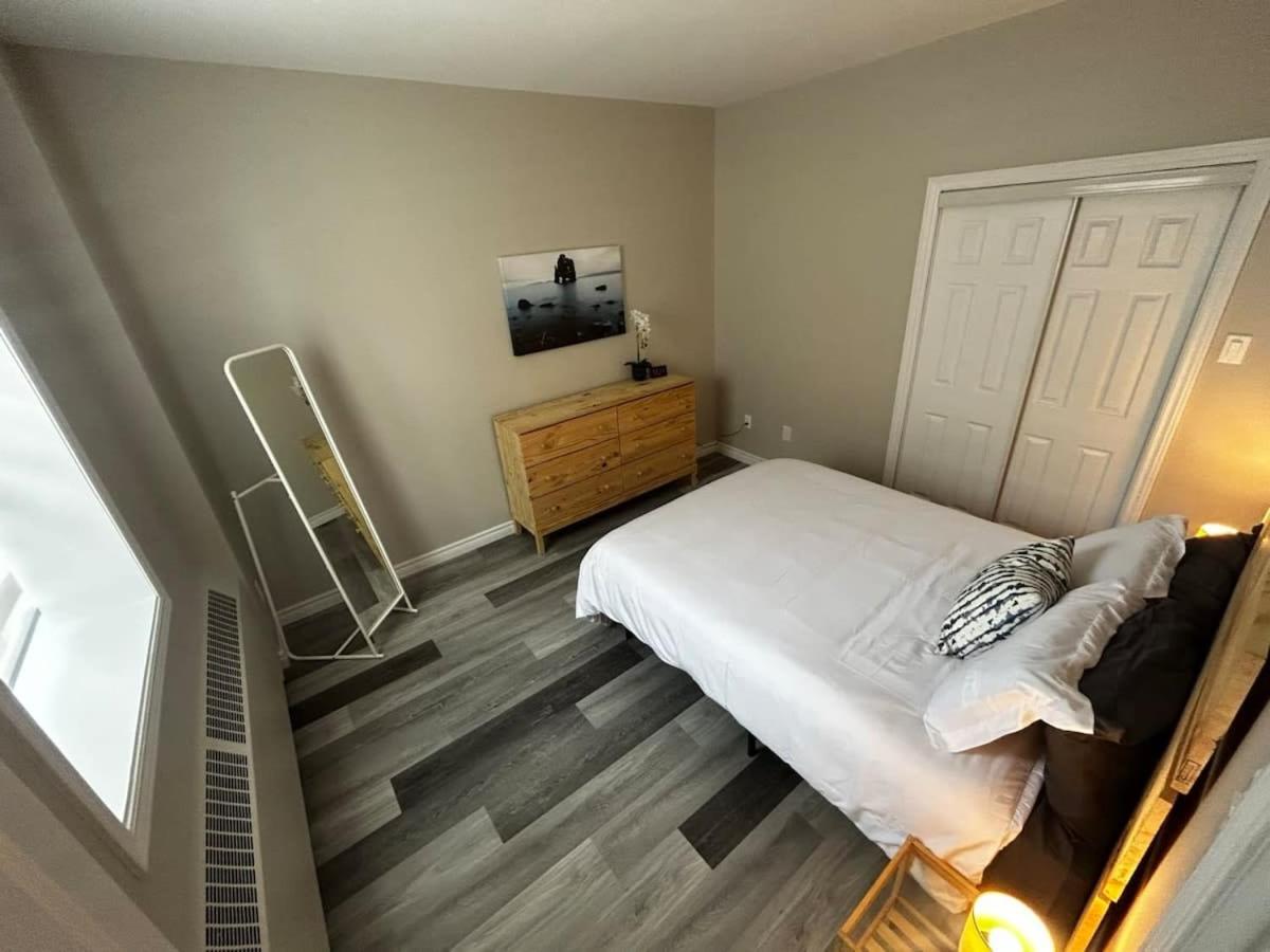 Premium 2-bed Condo Uptown Saint John Parking Coffee Location - Housity