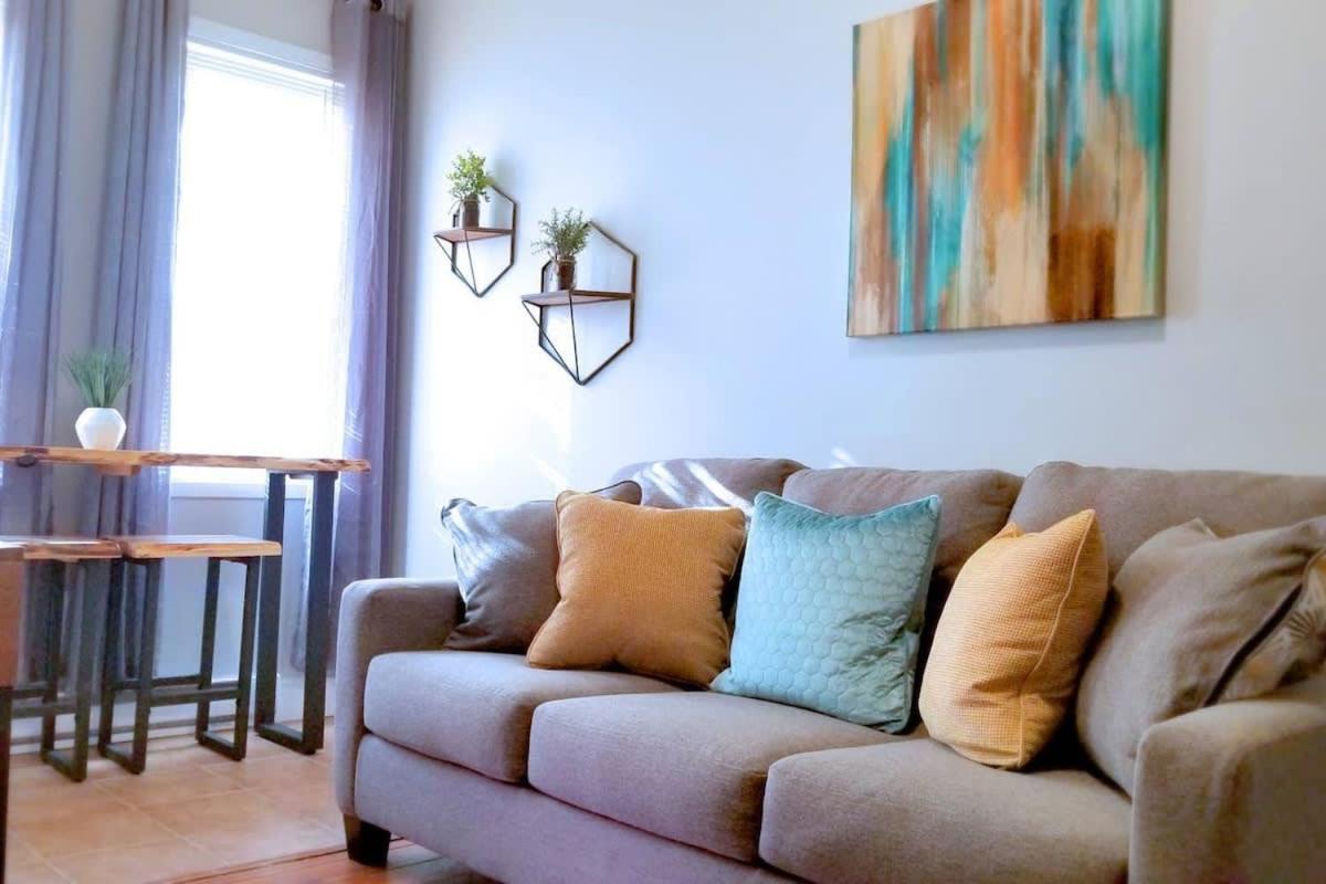 Pristine Harbour View Towers Exec Suite Coffee Parking - Housity